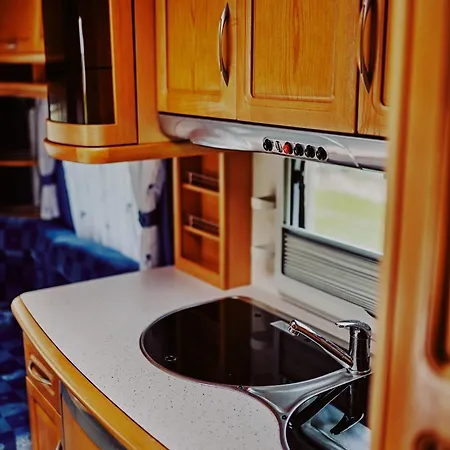 Dollar - Plaza * Nowe Guty