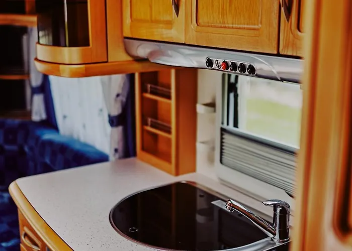 Dollar - Plaza * Nowe Guty